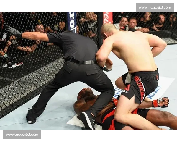 UFC214琼斯对阵科米尔经典对决回顾:王者之战与轻重量级巅峰风暴 UFC214琼斯对阵科米尔经典对决回顾:王者之战与轻重量级巅峰风暴
